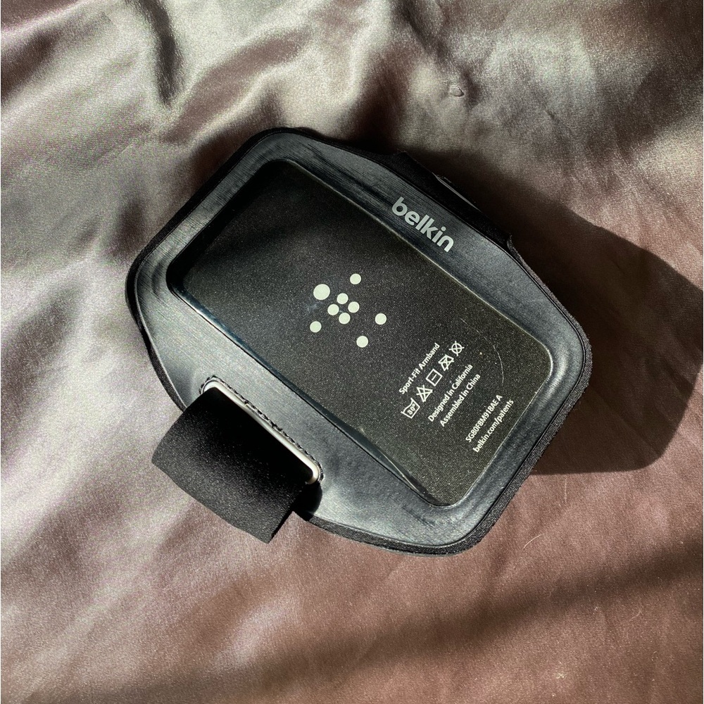 Belkin black sports armband